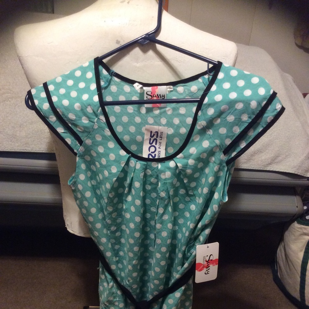 NWT Sassy size small maternity shirt